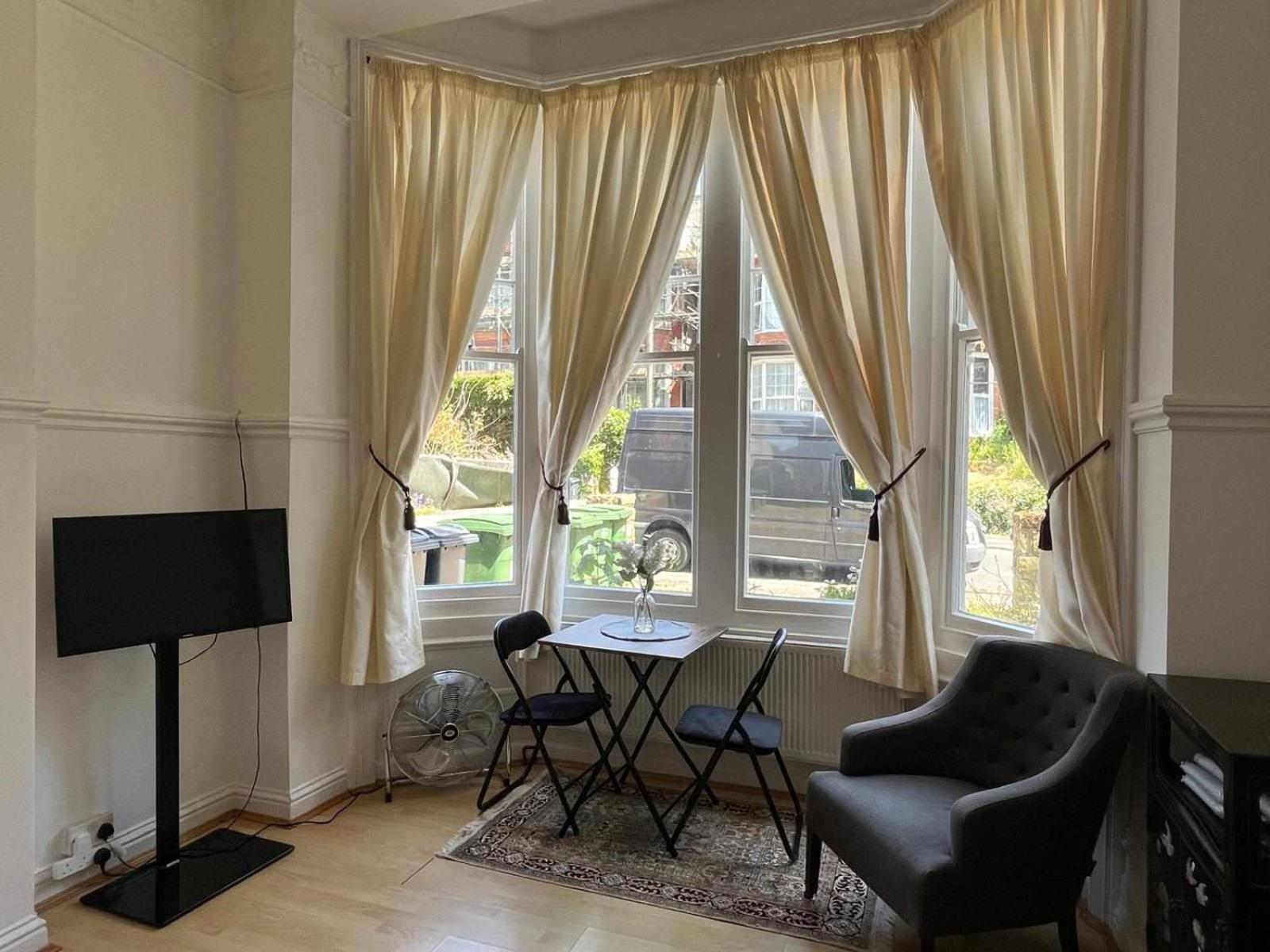 Апартаменты Delightful One Bed Victorian Flat Гастингс Экстерьер фото